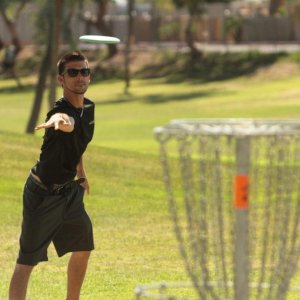 HOW TO PLAY DISC GOLF